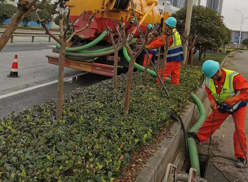 西区街道市政管道清淤